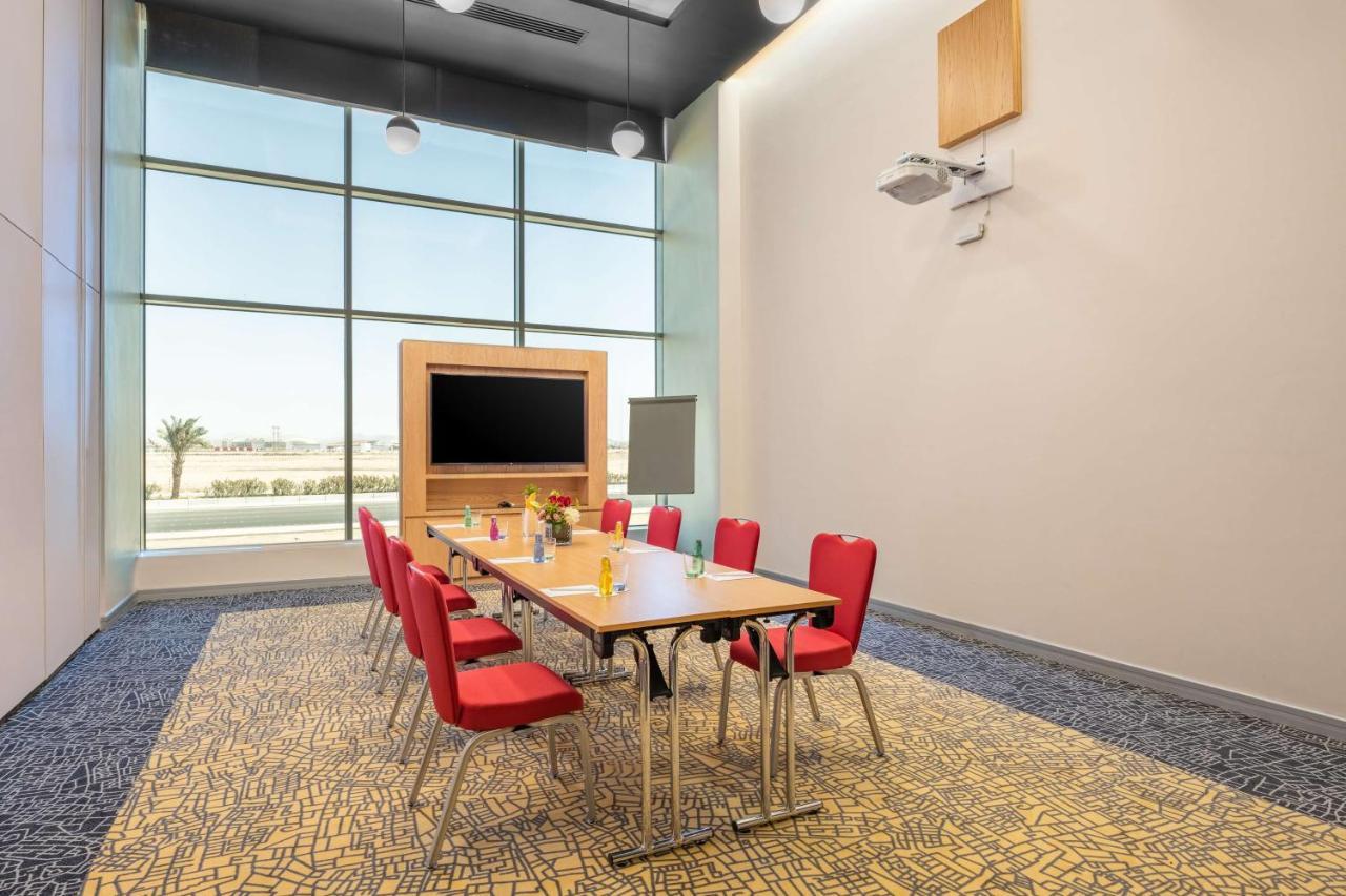 Park Inn By Radisson Jeddah Madinah Road Exterior photo